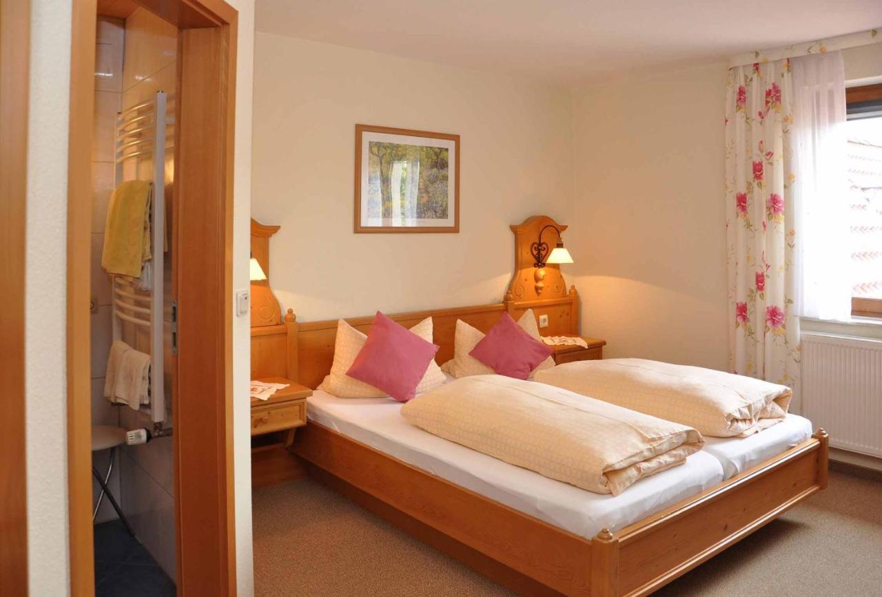 Landhotel Zur Pferdetraenke Schleid 外观 照片