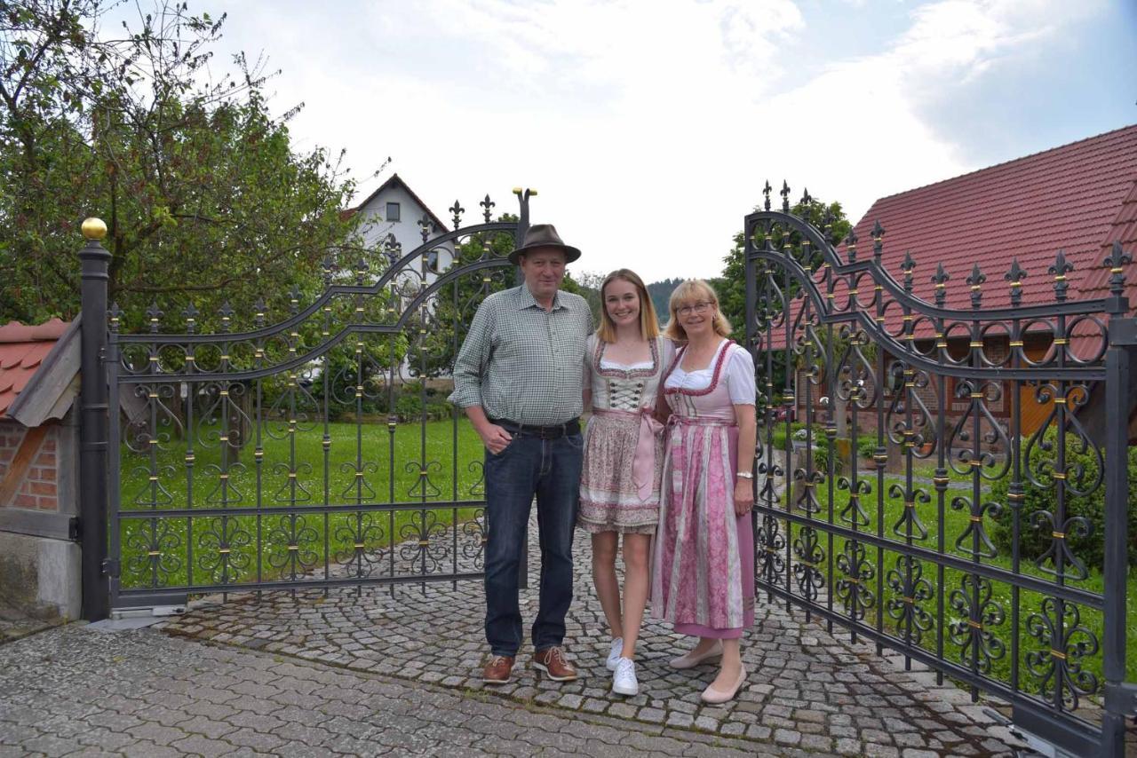 Landhotel Zur Pferdetraenke Schleid 外观 照片