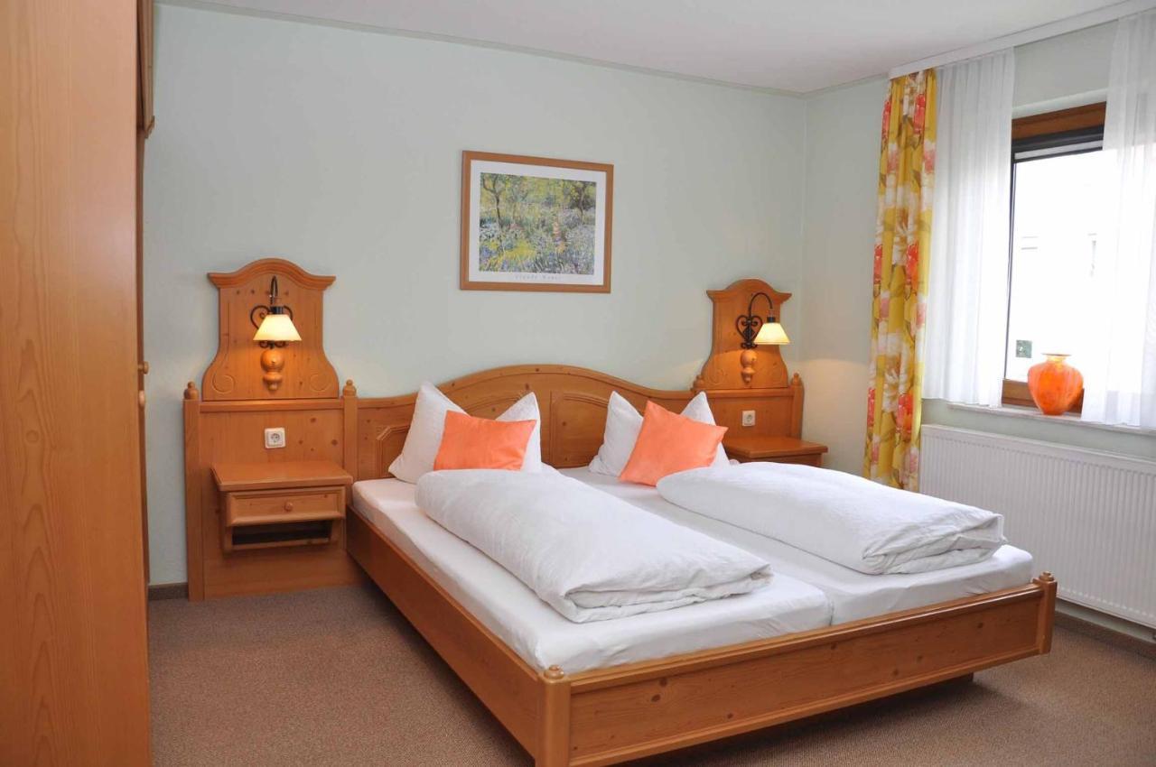 Landhotel Zur Pferdetraenke Schleid 外观 照片