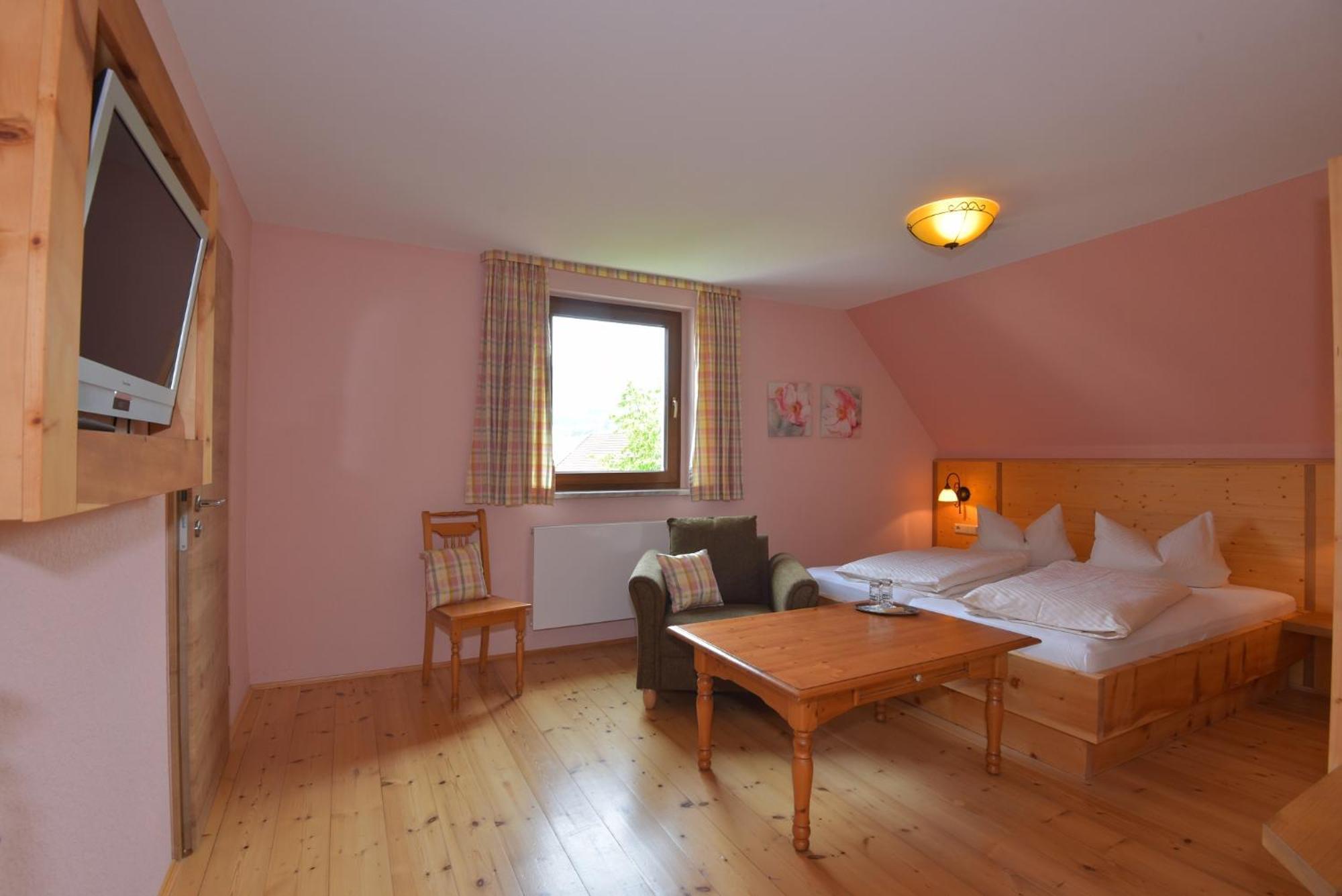Landhotel Zur Pferdetraenke Schleid 外观 照片